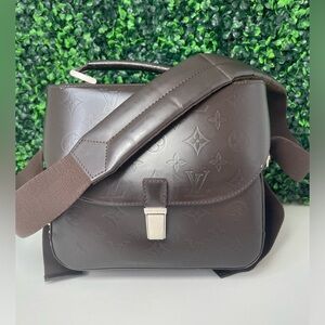 Louis Vuitton Glace Charly Camera Hand Bag Brown